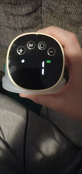 Customer photo: close-up of the pump control panel with its display lit